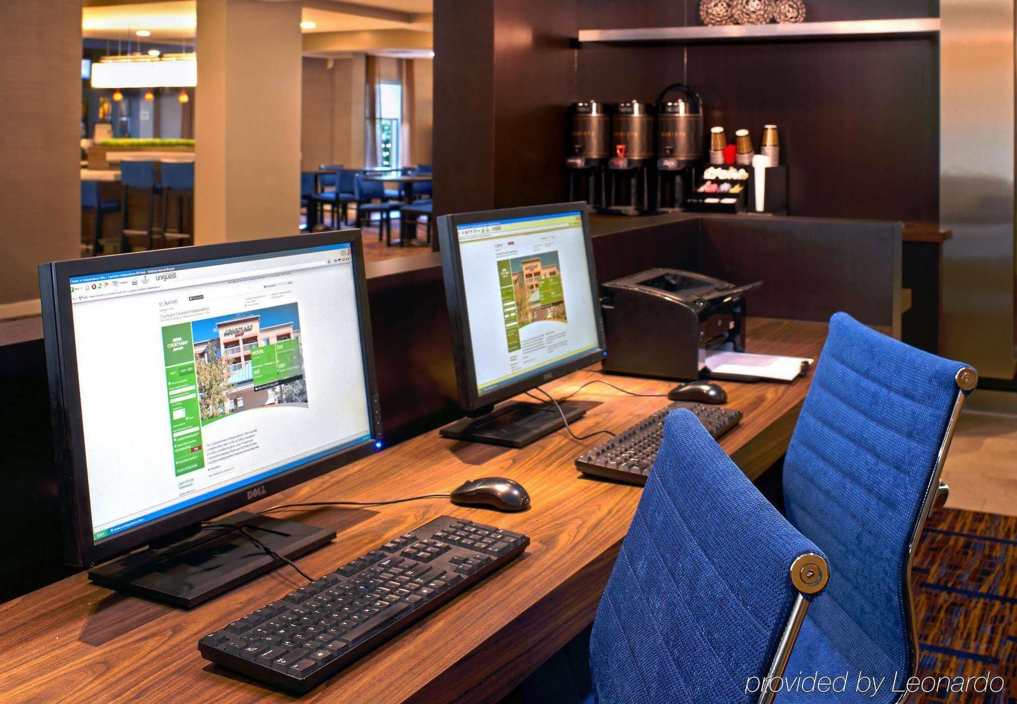 Courtyard Cleveland Independence Hotell Business bilde