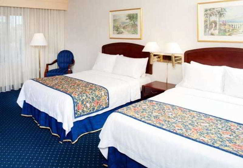 Courtyard Cleveland Independence Hotell Eksteriør bilde